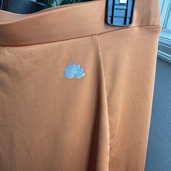 Snoga Athletics - Picture 3 of 6